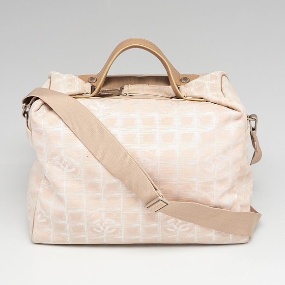 CHANEL Handbags - 🌻FANTASTIC 🌻Beige Chanel Travel line Duffel bag